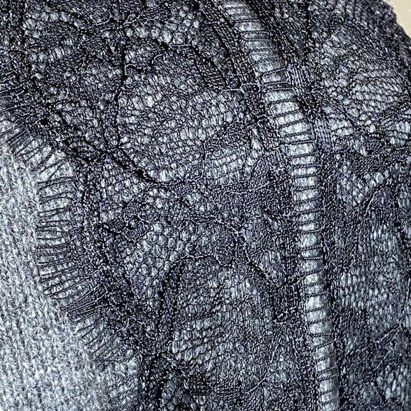 Neiman Marcus the cashmere collection gray with black lace trim sweater M - Picture 2 of 15